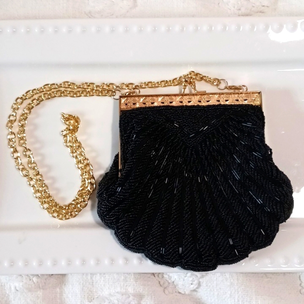 Gorgeous ⚜️ Vintage Beaded Shell Design Evening Crossbody Bag ⚜️